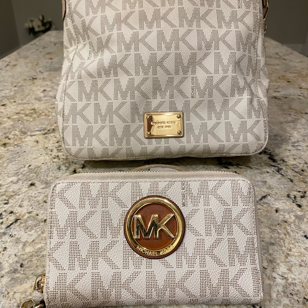 Michael Kors Bag & Matching Billfold!!